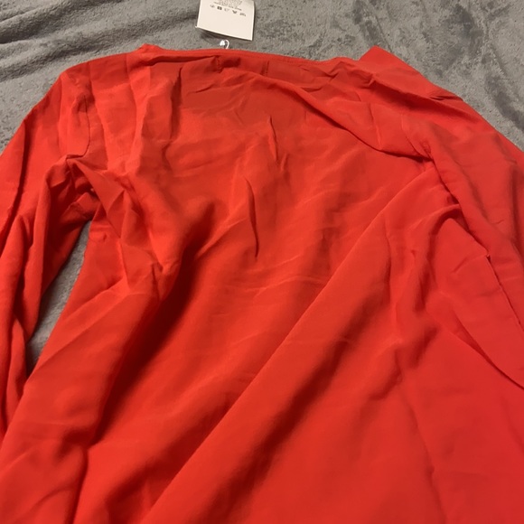 Orange top for any occasion - Picture 3 of 3